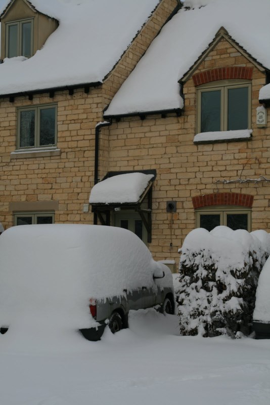 Paul's house(I think there's a car under there somewhere!) IMG_4073
